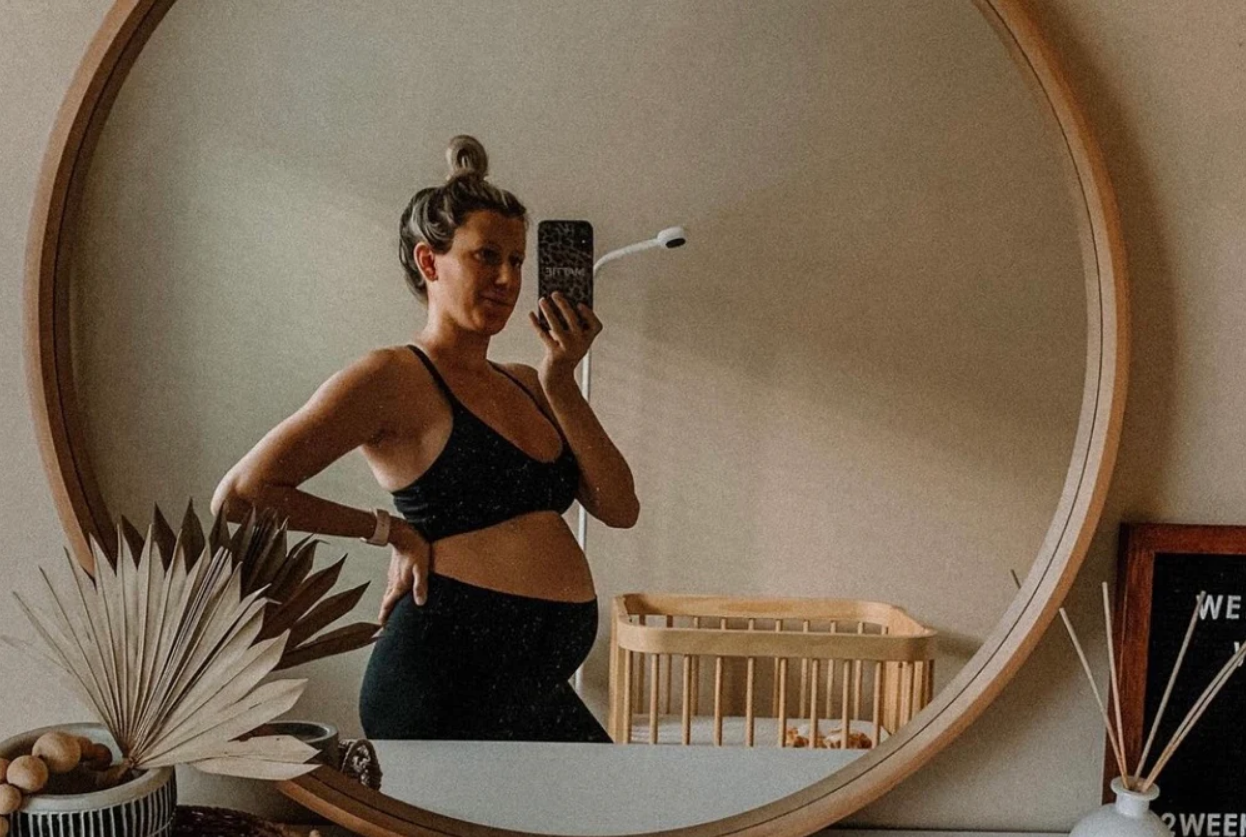 Sleeping during pregnancy: second trimester